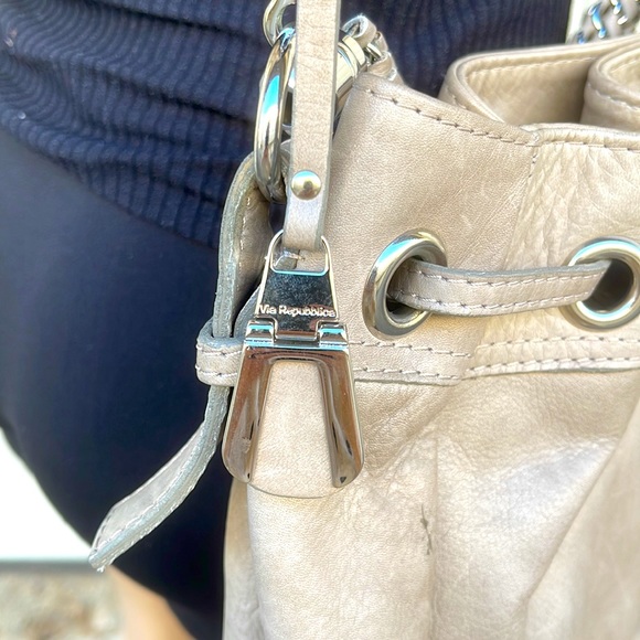 Via Repubblica Italy Genuine Leather Taupe Greige
Handbag Silver Gold Studs Bag - Picture 7 of 14